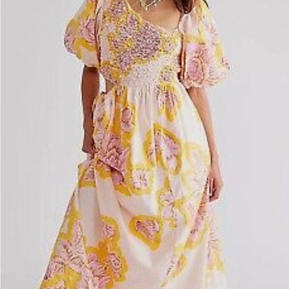 Free People Kalina Printed Midi Dress
Size XS,M NWOTânever wornâbefore - Picture 3 of 16